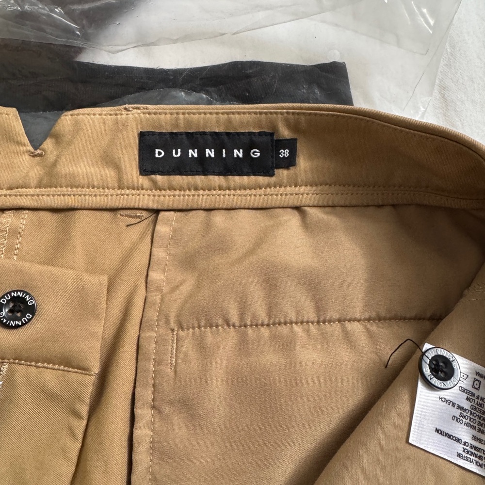 Dunning Men's Tan Flat Front Shorts
